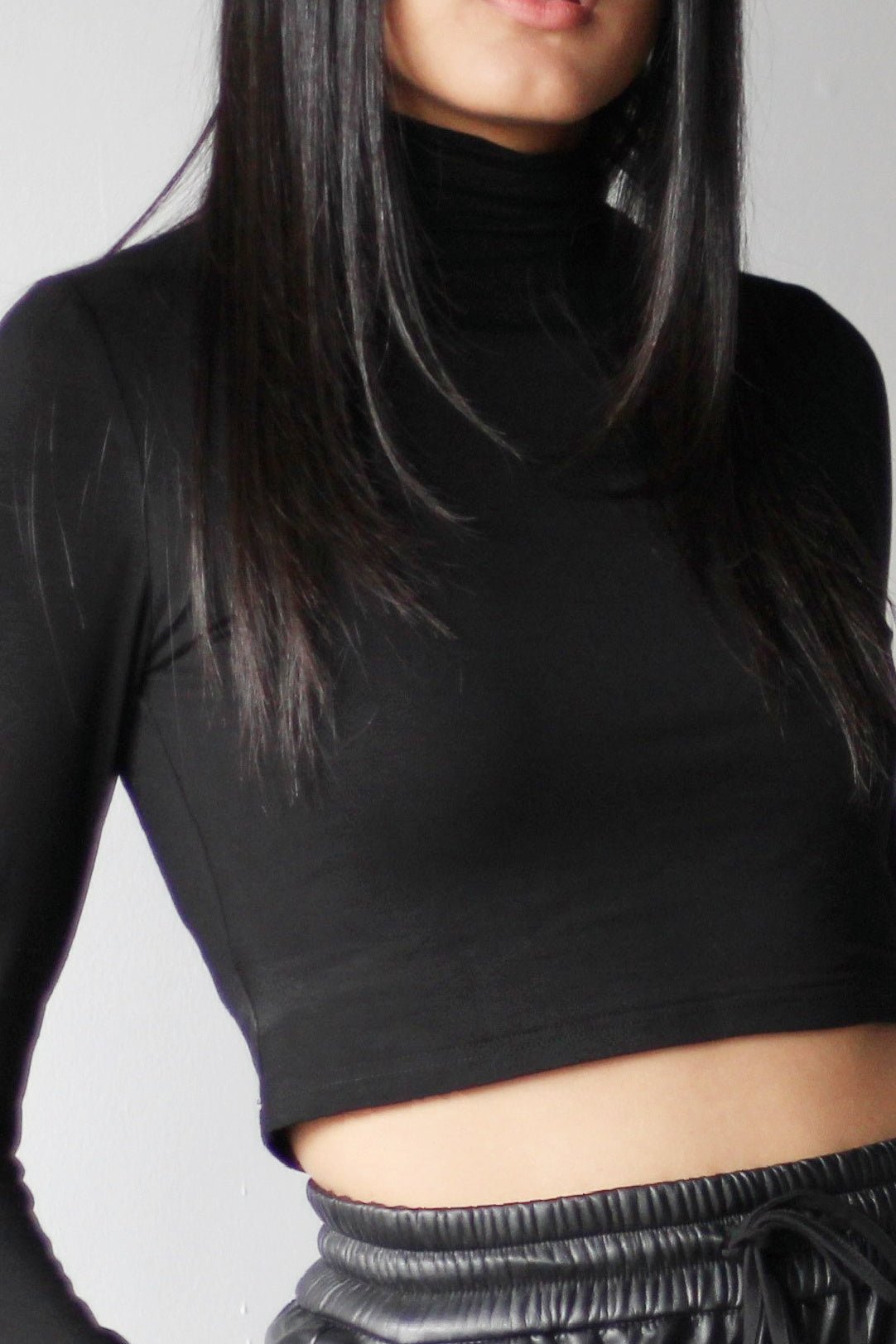 Turtleneck Crop Top - EMMYDEVEAUX